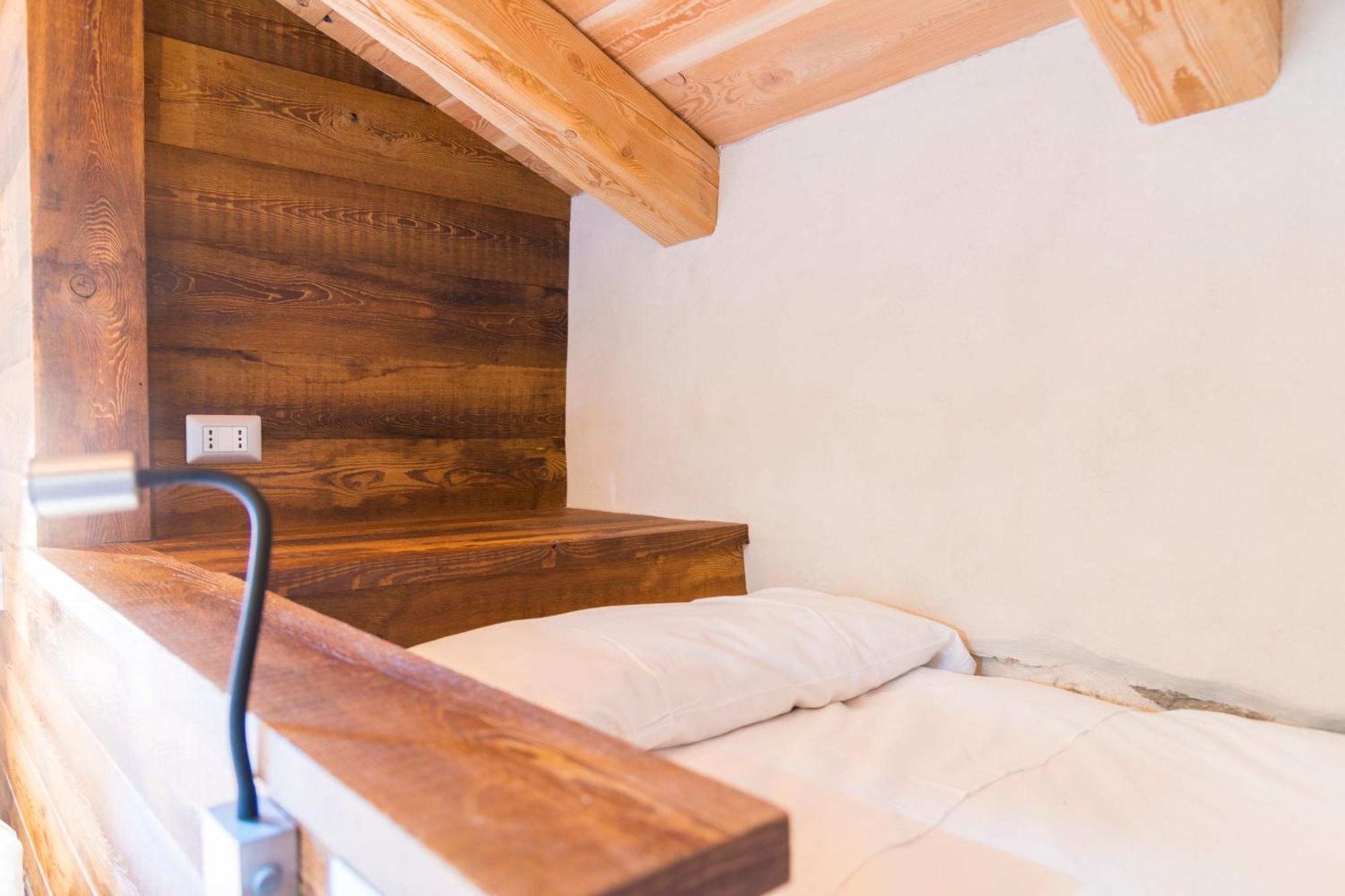 La Placette - Albergo Diffuso E Trattoria Usseaux Екстериор снимка
