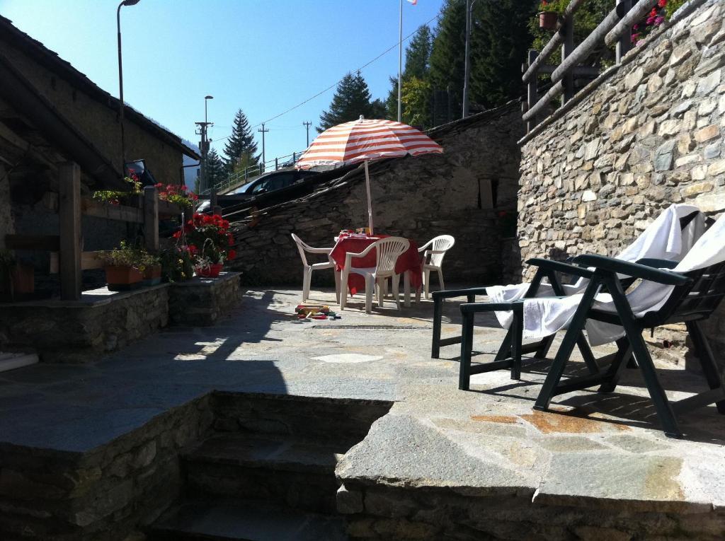 La Placette - Albergo Diffuso E Trattoria Usseaux Стая снимка