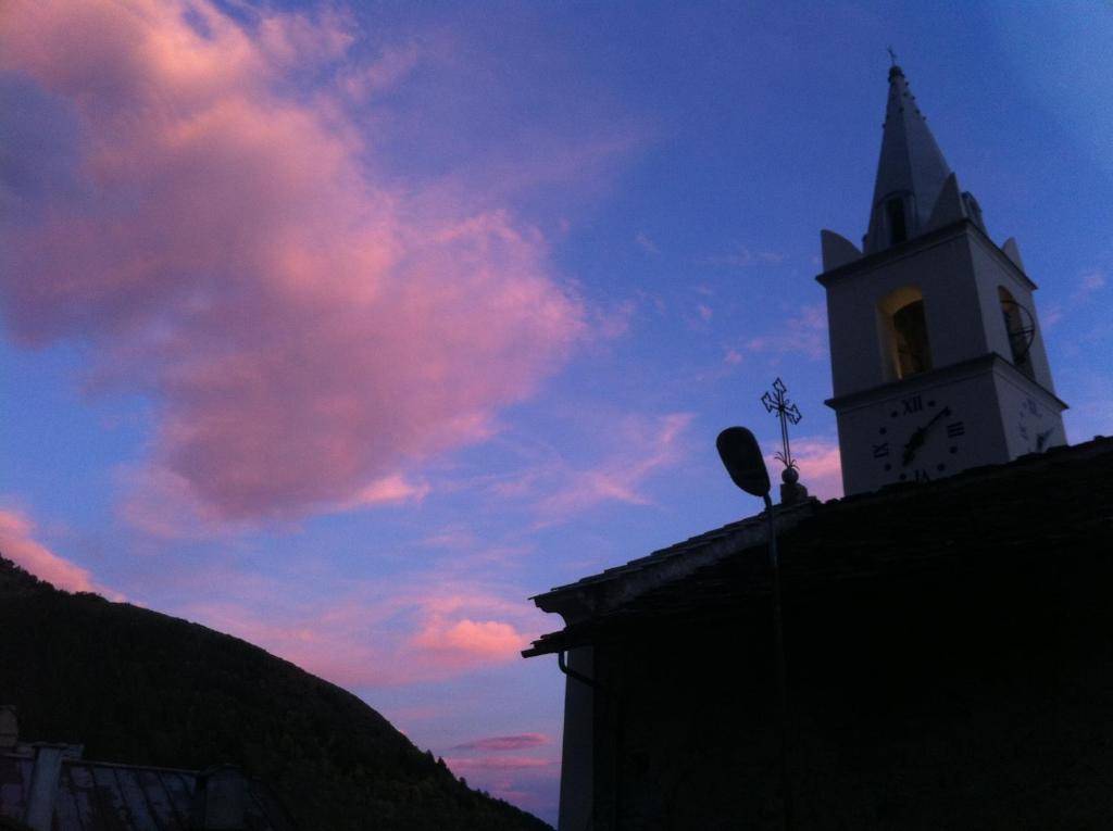 La Placette - Albergo Diffuso E Trattoria Usseaux Стая снимка