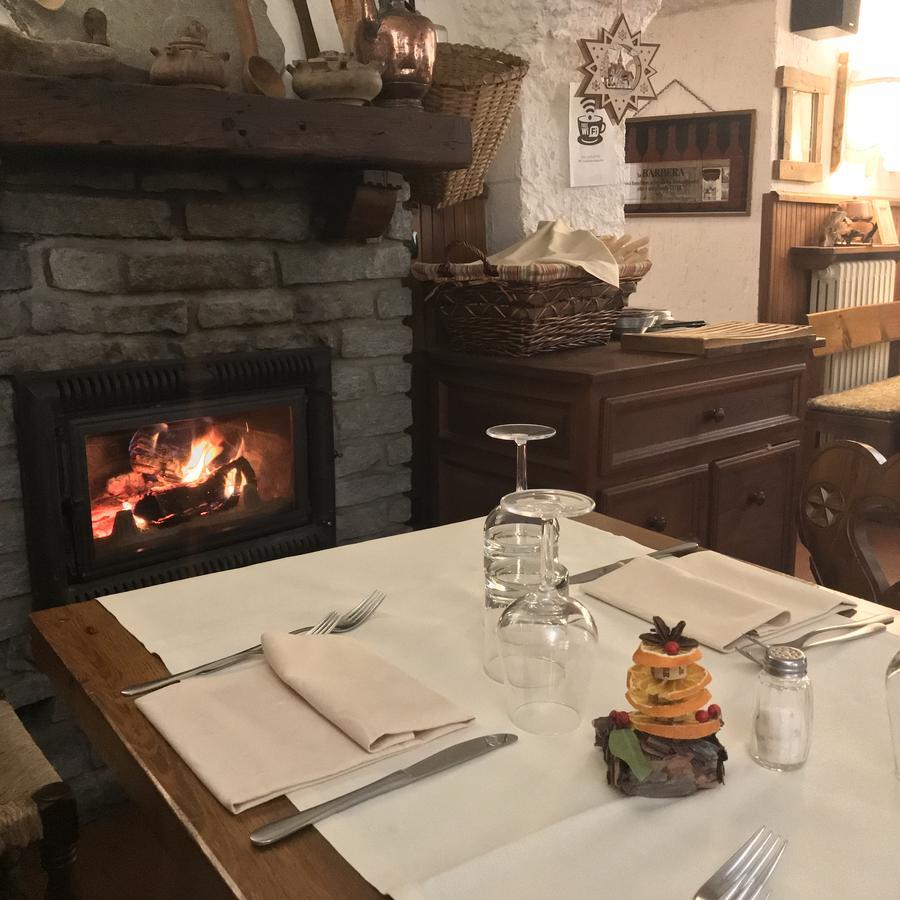 La Placette - Albergo Diffuso E Trattoria Usseaux Екстериор снимка
